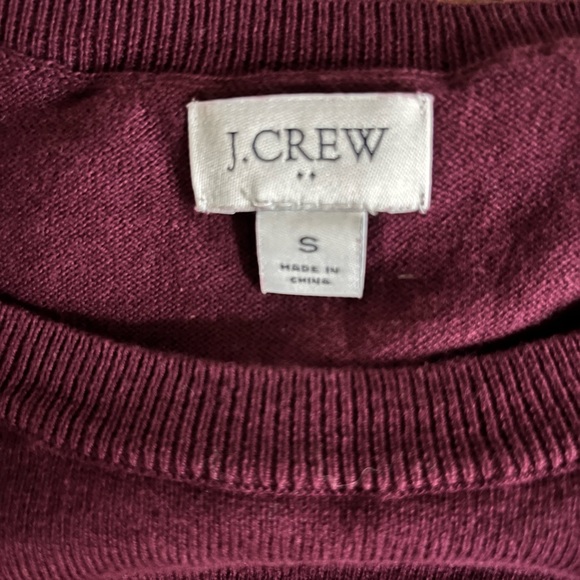 Loft sweater, burgundy size small with button detail - Picture 5 of 6